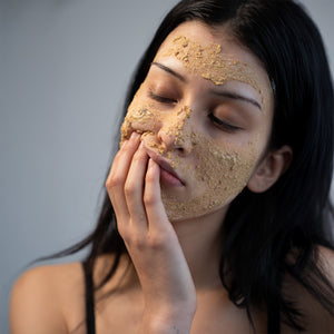 Seluna™ Face Polish